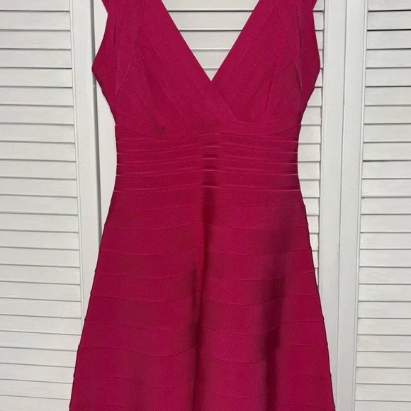 Herve Leger Fuchsia dress - Picture 7 of 7